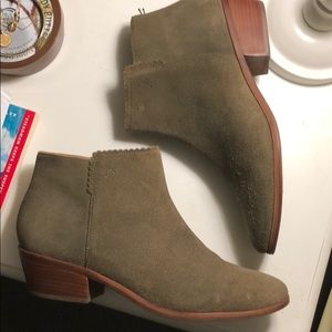 Jack Rogers Bailee Suede Bootie - Olive, size 8.5